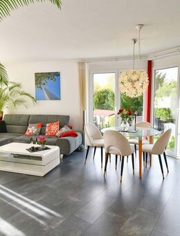 Schöne Wohnung mit 1a Infrastruktur + 2 TG Plätze - Kriftel