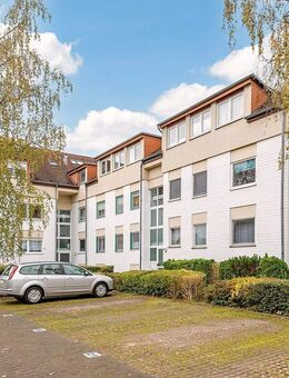 Helle Dachgeschosswohnung mit ausgebauten Spitzboden in Staaken - Berlin