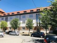 Ruhige, renovierte 3-Zi.-Mietwohnung, Balkon, Badewanne, große Küche in Arnstadt - Arnstadt