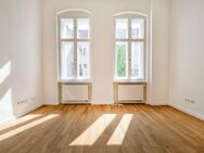 Wohnen mit Stil und Aufzug: ++ 3-Zimmer-Gründerzeit-Wohnung +++ Hochwertig saniert - Berlin