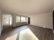 Freie 4 Zimmer Whg. mit Smart Home, Loggia und TG-Stellplatz - Zentral in Rissen - Hamburg