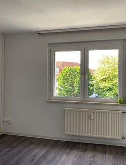 Single-Wohnung im 1. Obergeschoss! - Oschersleben (Bode)