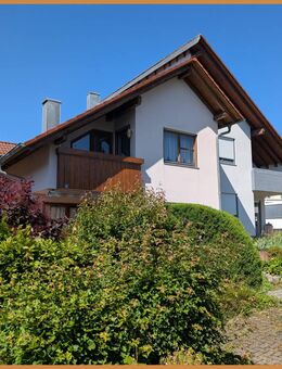 Charmante Doppelhaushälfte in begehrter Lage von Zell am Harmersbach - in Kürze bezugsfrei ! - Zell (Harmersbach)