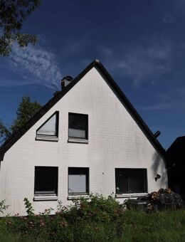 Einfamilienhaus mit Einliegerwohnung - Ahrensburg