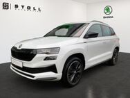 Skoda Karoq, 1.5 TSI Sportline Sportpaket Panodach digitales, Jahr 2024 - Lörrach