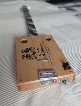 Cigar-Box-Guitar - Oberhausen Zentrum