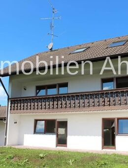 Wohnen mit zeitloser Eleganz! EFH mit ELW auf sonnigem Grund - Erkheim! - Erkheim