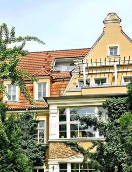 Charmante Altbauwohnung an der Peißnitzinsel mit Loggia und PKW Stellplatz - Halle (Saale)