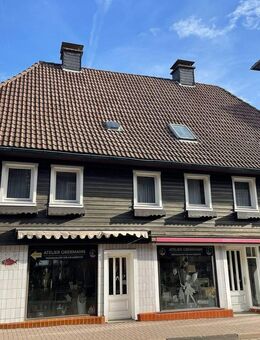 **EINFAMILIENHAUS MIT KLEINEM GEWERBE UND WERKSTATT IM INNENHOF ZU VERMIETEN** - Braunlage