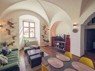 Exklusive Wohnung in der Altstadt - 2 Zimmer mit Einbauküche, großem Bad und Galerie - Amberg