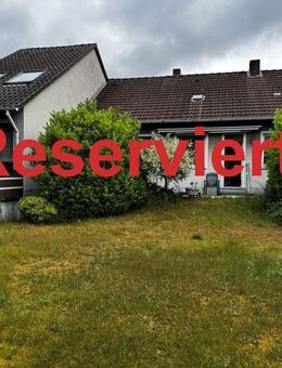 Kleines Einfamilienhaus mit Einliegerwohnung , 762 m² Grundstück - zum Modernisieren oder Neubauen! - Bielefeld