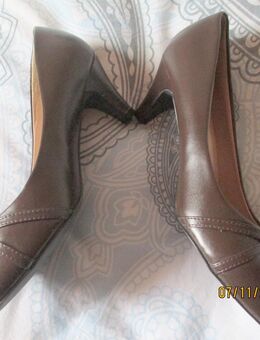 Klassische JUMELLES Pumps braun Gr. 38 - NEU - Rottendorf