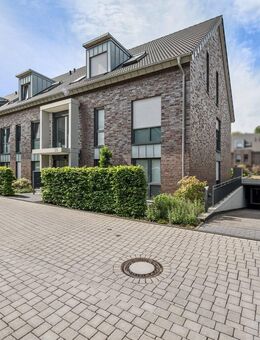Modernes Wohnerlebnis in Leverkusen-Hitdorf - Exklusive Dachgeschosswohnung mit einladender Terrasse - Leverkusen