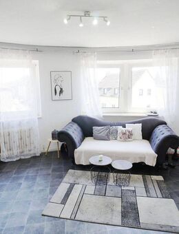 Schöne 2 Zimmer Wohnung mit Einbauküche zu vermieten - Oberhausen