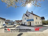 Teilsaniertes 3-Familienhaus mit drei Garagen, Dachterrasse + Terrasse - Scheer