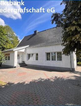 Schönes Einfamilienhaus mit großem Grundstück - Osterwald