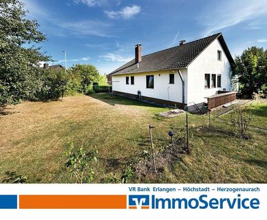 Einfamilienhaus mit unverbaubarem Fernblick in begehrter Lage von Adelsdorf-Aisch