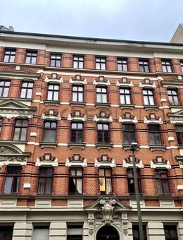 Charmante 2-Zimmer-ETW mit Fahrstuhl, Balkon und denkmalgeschütztem Flair! - Leipzig