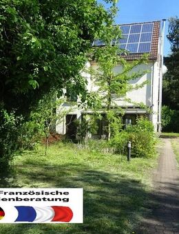 Einfamilienhaus in Stadtrandlage mit sehr großem Grundstück und 2 genehmigten Bauplätzen - Saarbrücken