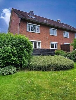 Süderwisch: Haushälfte, solide, gepflegt, schnell beziehbar, Garage, Garten, ideal für eine Familie - Cuxhaven