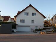 Gepflegtes Einfamilienhaus mit ELW, Doppelgarage, Garten, Doppelcarport - In ruhiger Wohnlage - Kupferzell