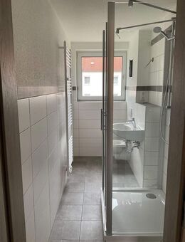 4-Raum-Wohnung mit Tageslichtbad und Stellplatz - Schmölln