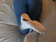 Heißes Fußvideo/ Socken zu erwerben 💦💋 - Meinerzhagen