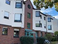 Gemütliche 2 Zimmer-Dachgeschosswohnung mit Sonnenbalkon im Herzen von Unterbach.... - Düsseldorf