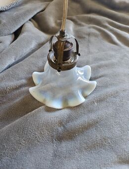 Antike 1920er Gerüschter Petticoat Petite Milchglas Pendelleuchte mit 16,5 cm Schirm - Vohenstrauß