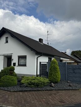 Altersgerecht, gepflegt und pflegeleichter Garten! - Niederkassel