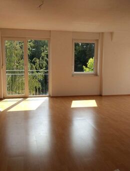 Schöne helle 3,5-Zimmer-Wohnung mit Balkon und TG-Stellplatz in zentraler Lage in Unna zu verkaufen - Unna