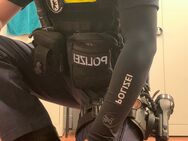 M, Polizist verkauft getragene Boxershorts/ Bilder und Videos - Berlin