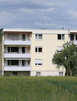 Goldrichtig ! Stadtwohnung mit Blick über Felder und Wiesen - Böblingen