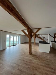 Exklusiv! Frisch sanierte 4,5-Zimmer-Maisonette-Mietwohnung mit Dachterrasse