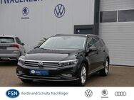 VW Passat Variant, 2.0 TDI Elegance MAT, Jahr 2022 - Rostock