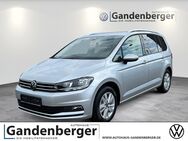 VW Touran, 1.5 l TSI Comfortline 150PS, Jahr 2022 - Pfungstadt