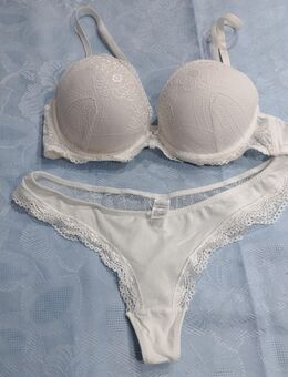 D. Unterwäsche, ungetragen, gr. 42 - Kaltenkirchen