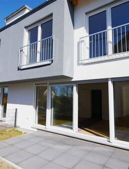 BEZUGSFERTIGE 5-Zi.-Neubau-DHH + OHNE Käuferprovision! + 2 Bäder + Vollkeller + 2 Stellplätze + ruhige Lage in Oberasbach - Oberasbach