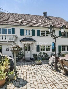 Landhausvilla mit traumhaftem Garten in absoluter Ruhiglage - Kürten