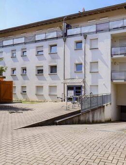Zentrumsnah & altersgerecht: 3-Zimmer-Wohnung mit Terrasse, Lift und Tiefgarage in Lörrach - Lörrach