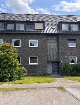 Bezugsfrei & modernisiert: 4 Zimmer im Hochparterre mit Balkon - Oberhausen