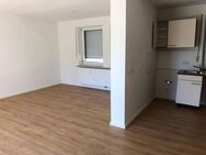 Zentrale, helle 2-Zimmer Terrassenwohnung in Traunstein - renoviert, Garage, Keller - Traunstein