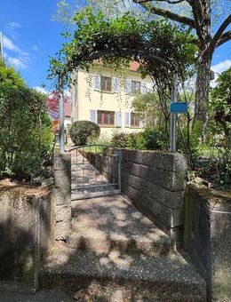 Freistehendes EFH mit großem Garten in Waiblingen zu verkaufen. - Waiblingen