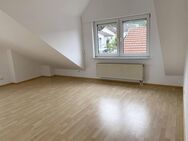3-Zimmer DG-Wohnung mit Einbauküche, stadtnah, in guter Hofheimer Wohnlage - Hofheim (Taunus)