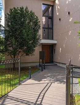 2-Zi. 61 m² Wohnung, Grün und Zentral - Erstbezug nach Renovierung - Berlin