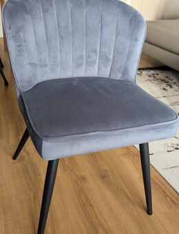 4elegante Stühle Esszimmer aus Samt, Metallbeine schwarz - Berlin