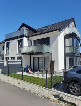 Großzügige 2-Zimmer Neubauwohnung mit kleinem Garten sofort frei - Kirchseeon