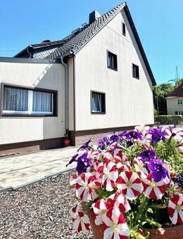 Doppelhaushälfte in Radebeul mit großem Nebengelass und viel Potential - Radebeul