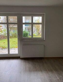 Moderne Singlewohnung mit offener Küche und Terrasse - Oschersleben (Bode)