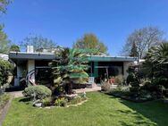 Zweifamilien-Bungalow mit großem Garten in Toplage - vielseitig nutzbar - mit Sanierungsbedarf - Geldern